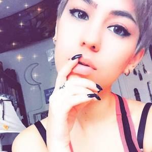 Meet your Posher, Catherine